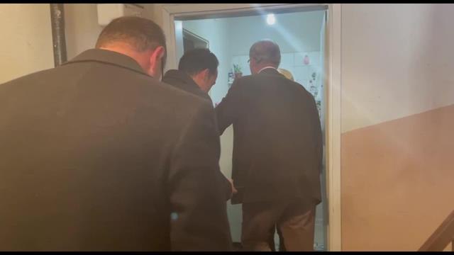 İyi Parti Yöneticilerinin Bursa'da Dinlediği Yurttaş: Asgari Ücreti Artırmışlar, Bana Ne Faydası Var; Bu Çocukları Besleyemedikten Sonra...