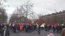 Fransa'da terör örgütü PKK destekçileri ile güvenlik güçleri arasında arbede yaşandı