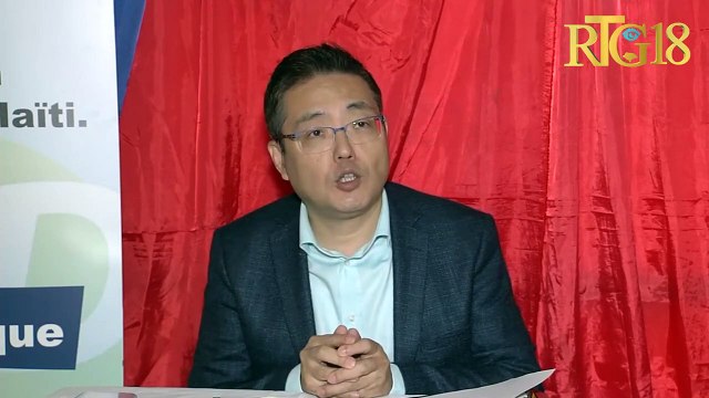 Yon trantèn jènn fanm resevwa sètifika aprè 2 semèn fòmasyon nan enfòmatik.