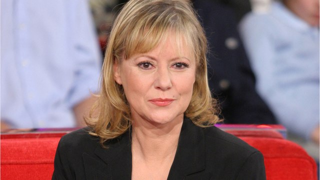 GALA VIDEO - “Joyeuses fêtes”… Dorothée : les pieds dans la neige, l’animatrice envoie ses vœux