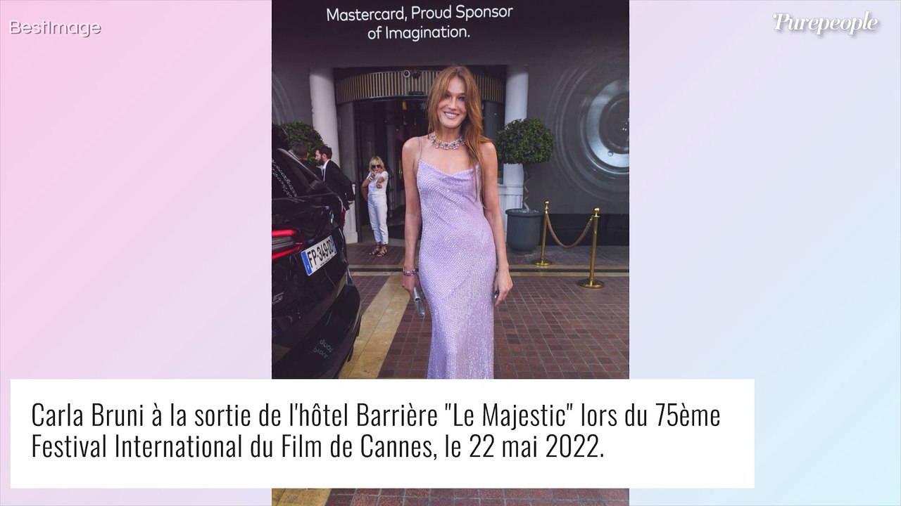 Carla Bruni, triste et en peine solitude pour ses 55 ans, "quelque chose d'irréparable"