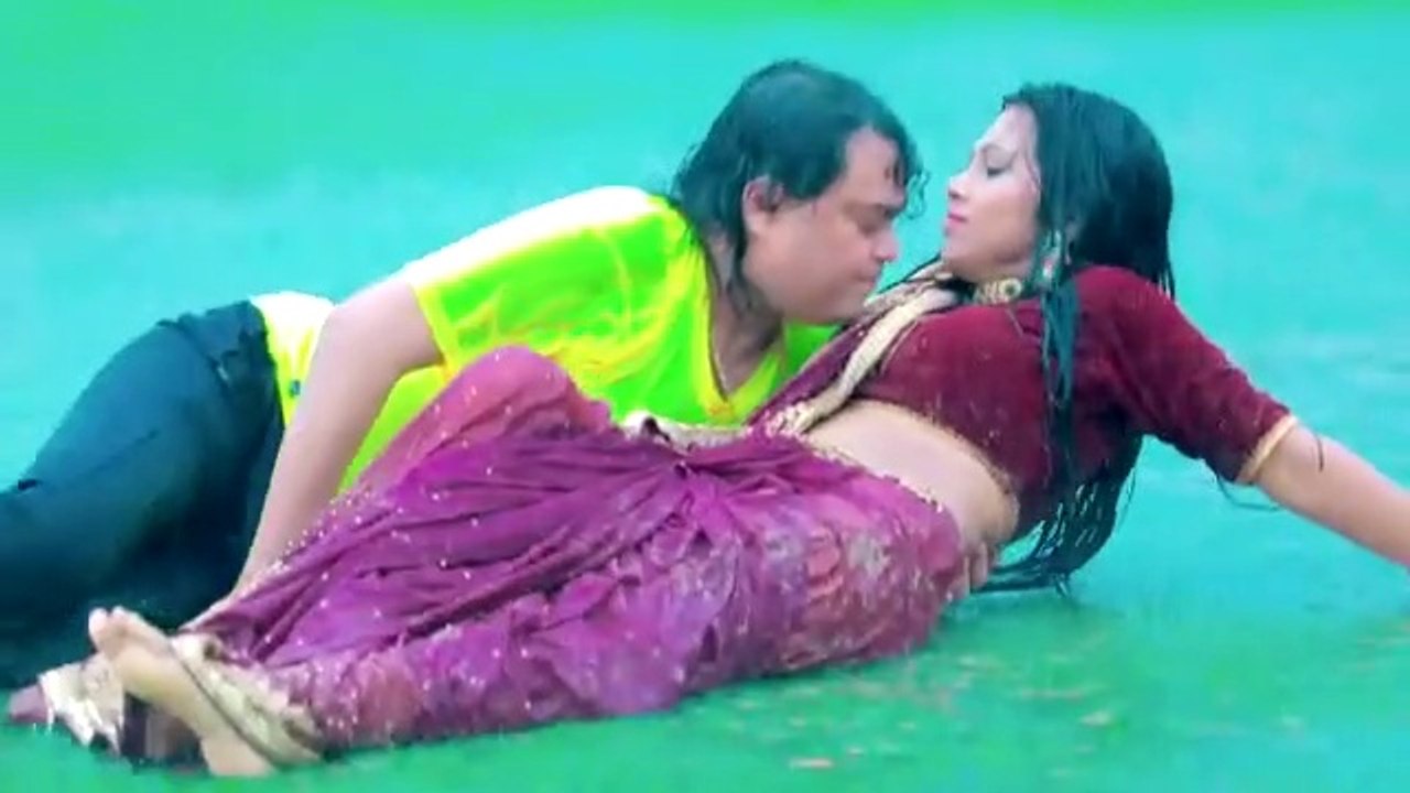 #Bhojpuri_hot_video_song ||#Guddu_Rangeela_|| गुड्डू रंगीला ने ये गाना गाया - Devra dhodhi chatana ba  #देवरा_ढोढ़ी_चटना_बा_,_सब_सिंगर_का_निकला_पसीना