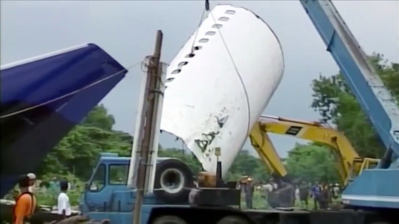 Air Crash Investigation - Se16 - Ep08 HD Watch HD Deutsch