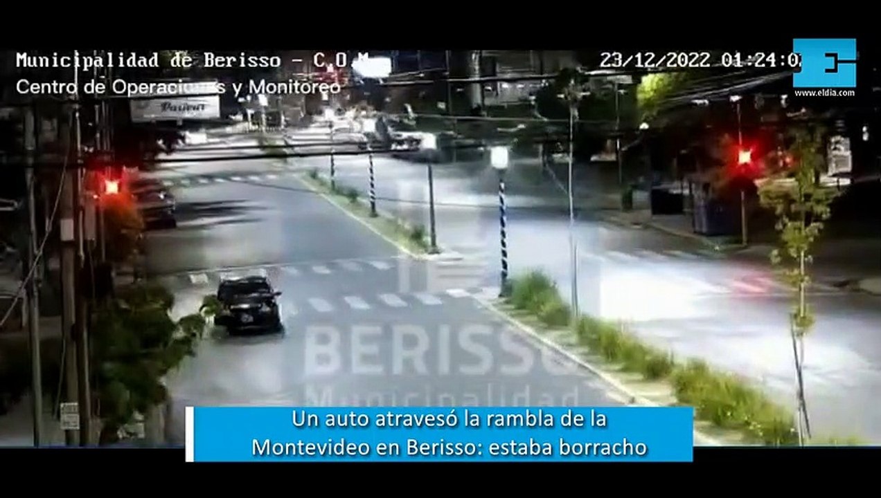 Conductor borracho atravesó la rambla de la Montevideo en Berisso y casi provoca una tragedia