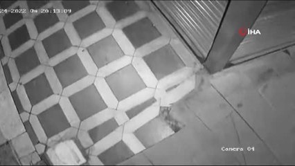 Malatya'da kuyumcular çarşısında hırsızlık girişimi kamerada