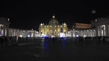 Papa Franciscus, Vatikan'daki geleneksel Noel ayinini yönetti