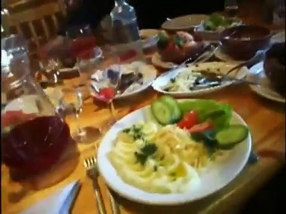 Anthony Bourdain's a Cook's Tour - Se1 - Ep14 - So Much Vodka, So Little Time HD Watch HD Deutsch