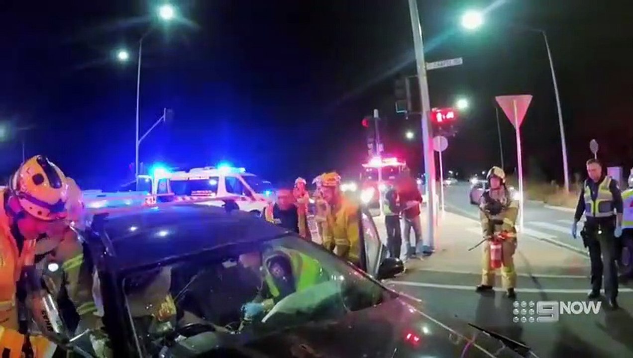 Paramedics - Se2 - Ep06 HD Watch HD Deutsch