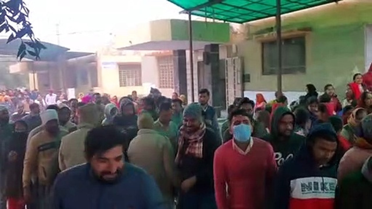 वरिष्ठ अध्यापक भर्ती: पेपर निरस्त होने से फूटा...