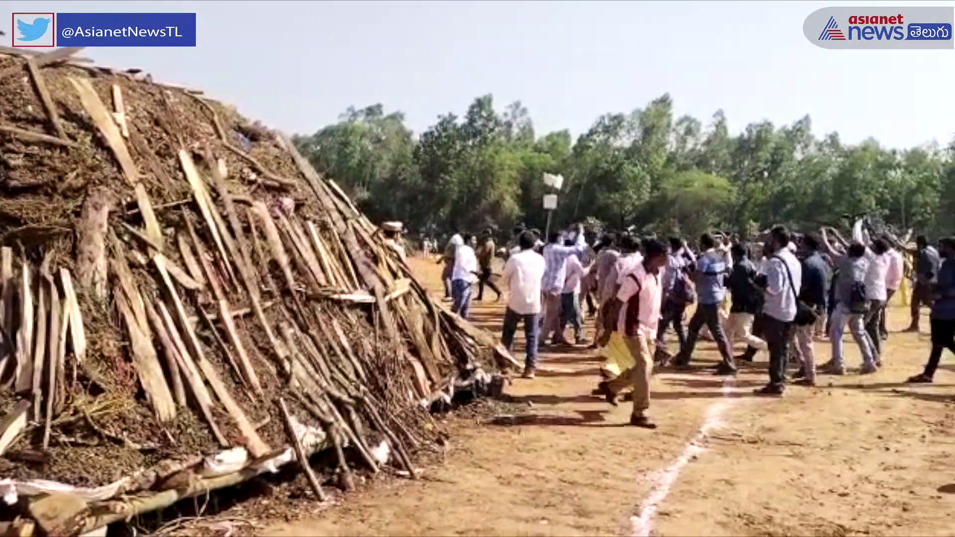గుట్టలు గుట్టలుగా పేర్చి... విశాఖలో రూ.300 కోట్ల విలువైన గంజాయి దహనం