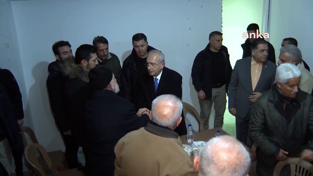 Kılıçdaroğlu'ndan hayatını kaybeden eğitimci-yazar Mehmet Özdemir’in ailesine taziye ziyareti