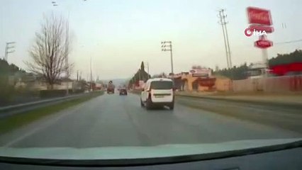 Bursa’da trafik kazaları kameralara yansıdı