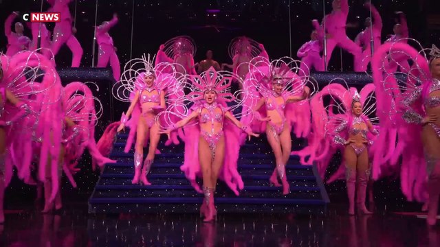 Le spectacle de Noël du Moulin Rouge fait salle comble