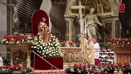 Papa Franciscus, Vatikan'daki geleneksel Noel ayinini yönetti