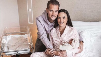 Capucine Anav dévoile pour la première fois le visage de sa fille