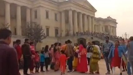 মুর্শিদাবাদ:বড়দিন উপলক্ষে পর্যটকের ভিড়