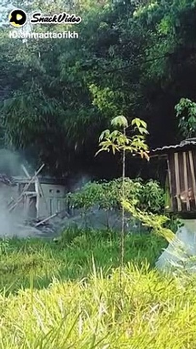 Rumah roboh
