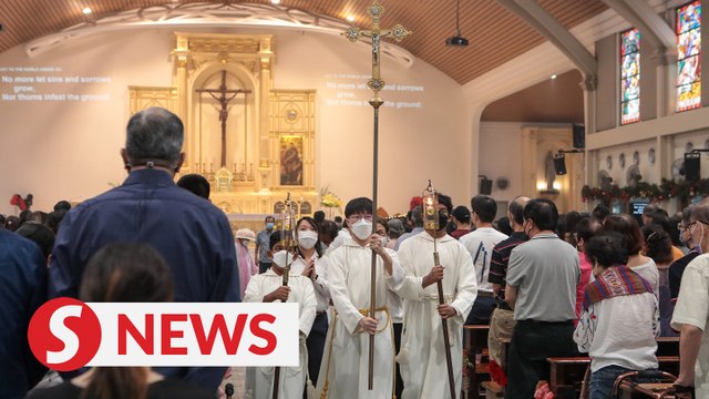 Church-goers happy to attend Christmas mass for the first time in two years