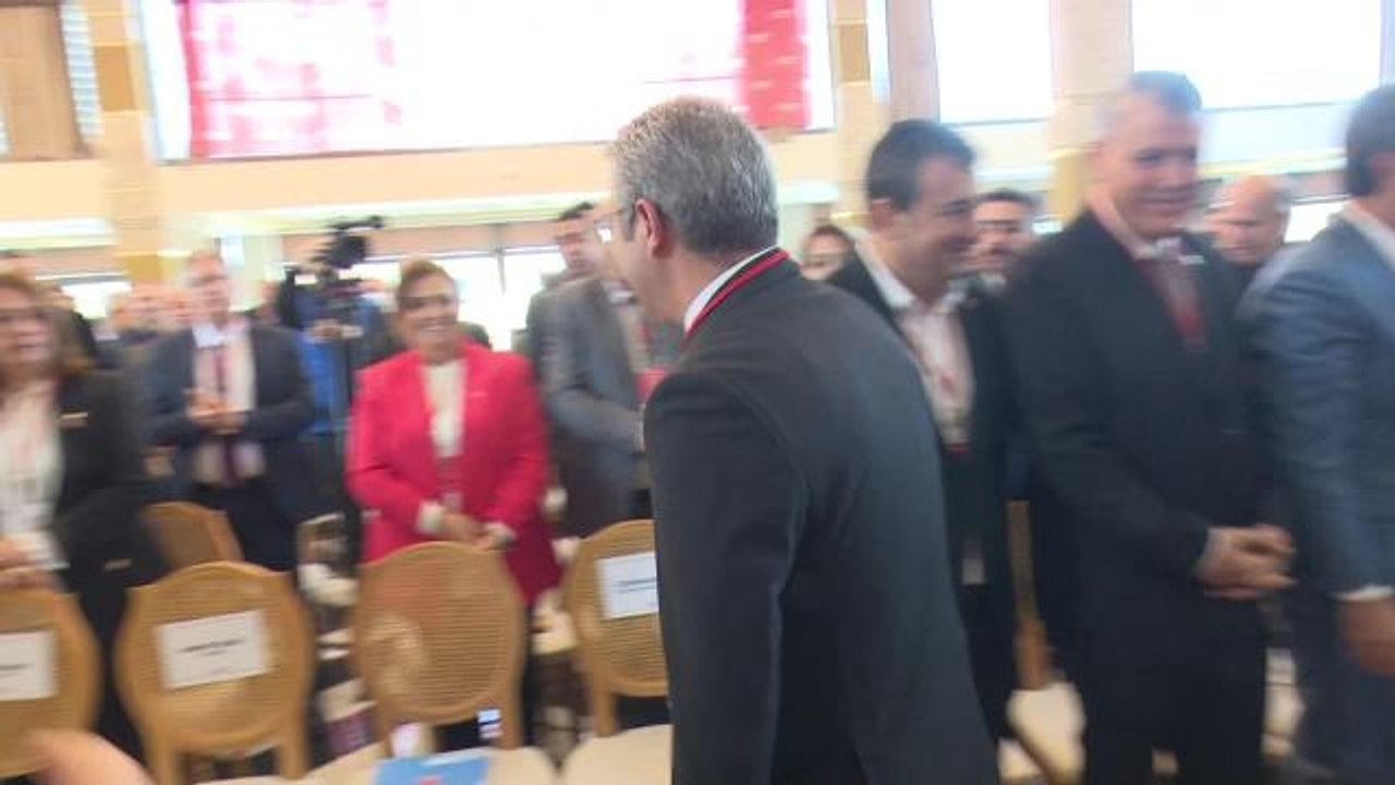 Oğuz Kaan Salıcı, Adana'da Konuştu: "Bu Bir Siyasi Mücadele, Bu Bir Dava, Bizim Bu Davadan Bir Milim Geri Adım Atacak Halimiz Yok"