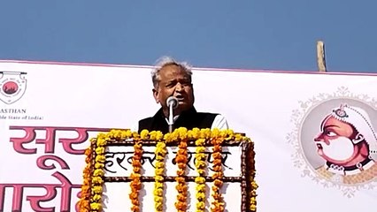 निकम्मापन दिखा रहे जल शक्ति मंत्री, पीएम मना नहीं करते!