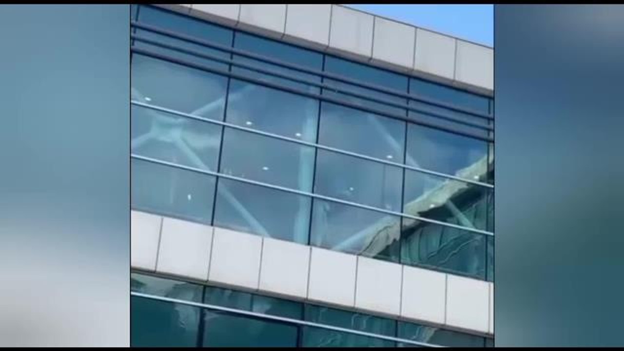 Sarp Sınır Kapısı'ndaki 'Ucuz Cep Telefonu' Yoğunluğu Yılbaşı Öncesinde Arttı