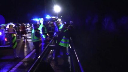 Seis muertos tras caer un autobús al río Lérez en Pontevedra