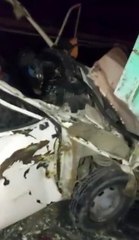 Kamyona arkadan çarpan araç hurdaya döndü: 2 ağır yaralı