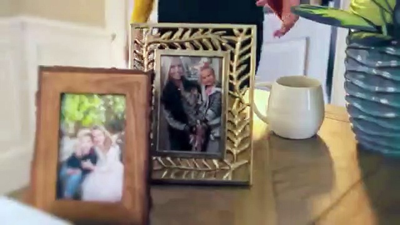 Christina on the Coast - Se3 - Ep03 HD Watch HD Deutsch