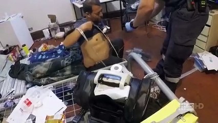 Paramedics (AU) - Se1 - Ep01 HD Watch HD Deutsch