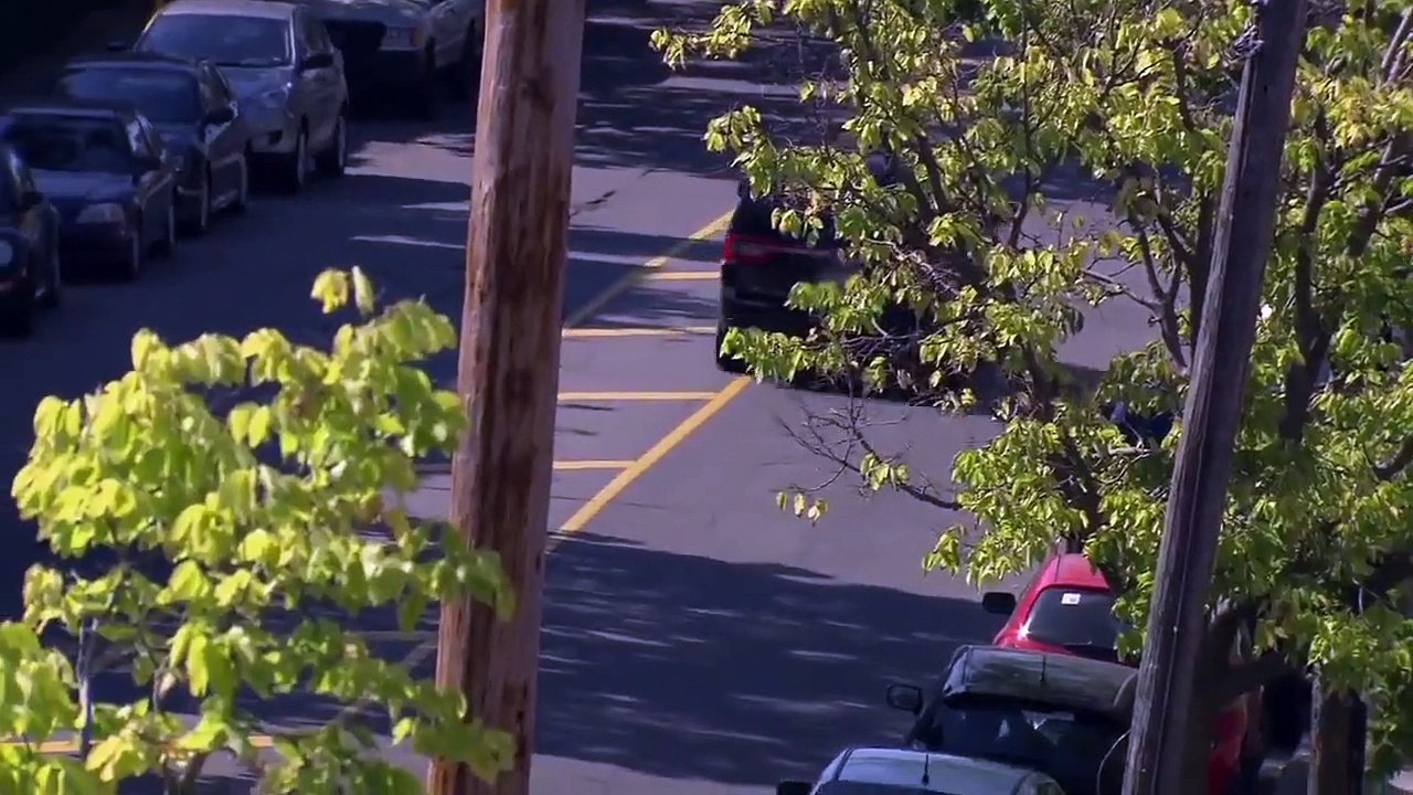 Hockey Wives - Se3 - Ep01 - We Are the Champions HD Watch HD Deutsch