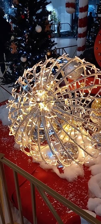 Christmas Decoration in Grenoble  Noël   en France #Noël #noel #christmas2022 #christmasdecor #decoration #christmas #france (8)