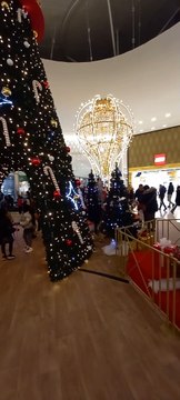 Christmas Decoration in Grenoble Noël en France #Noël #noel #christmas2022 #christmasdecor #decoration #christmas #france (9)