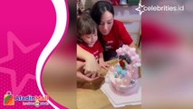 Asmirandah dan Jonas Rivanno Rayakan Natal Sekaligus Ulang Tahun Putri Tercinta