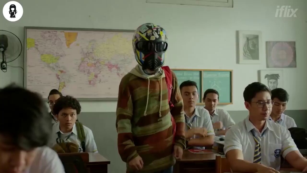 Too Handsome, He Wears Helmet To School To Avoid Shocking The Girls