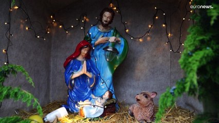 Ukraine : les habitants fêtent noël dans une guerre sans trêve