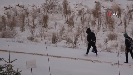 Van kar yağışıyla beyaza büründü