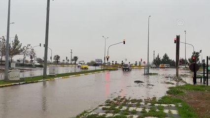 Sağanak hayatı olumsuz etkiliyor