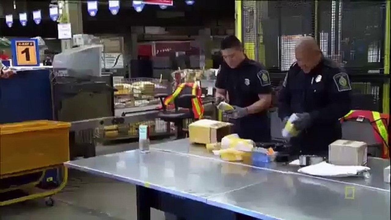 Border Security - Canada's Front Line - Se1 - Ep02 HD Watch HD Deutsch