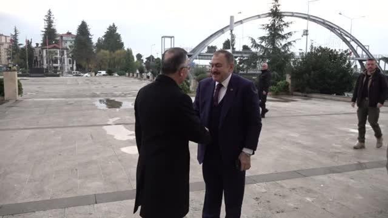 AK Parti Afyonkarahisar Milletvekili Eroğlu, Rize'de ziyaretlerde bulundu