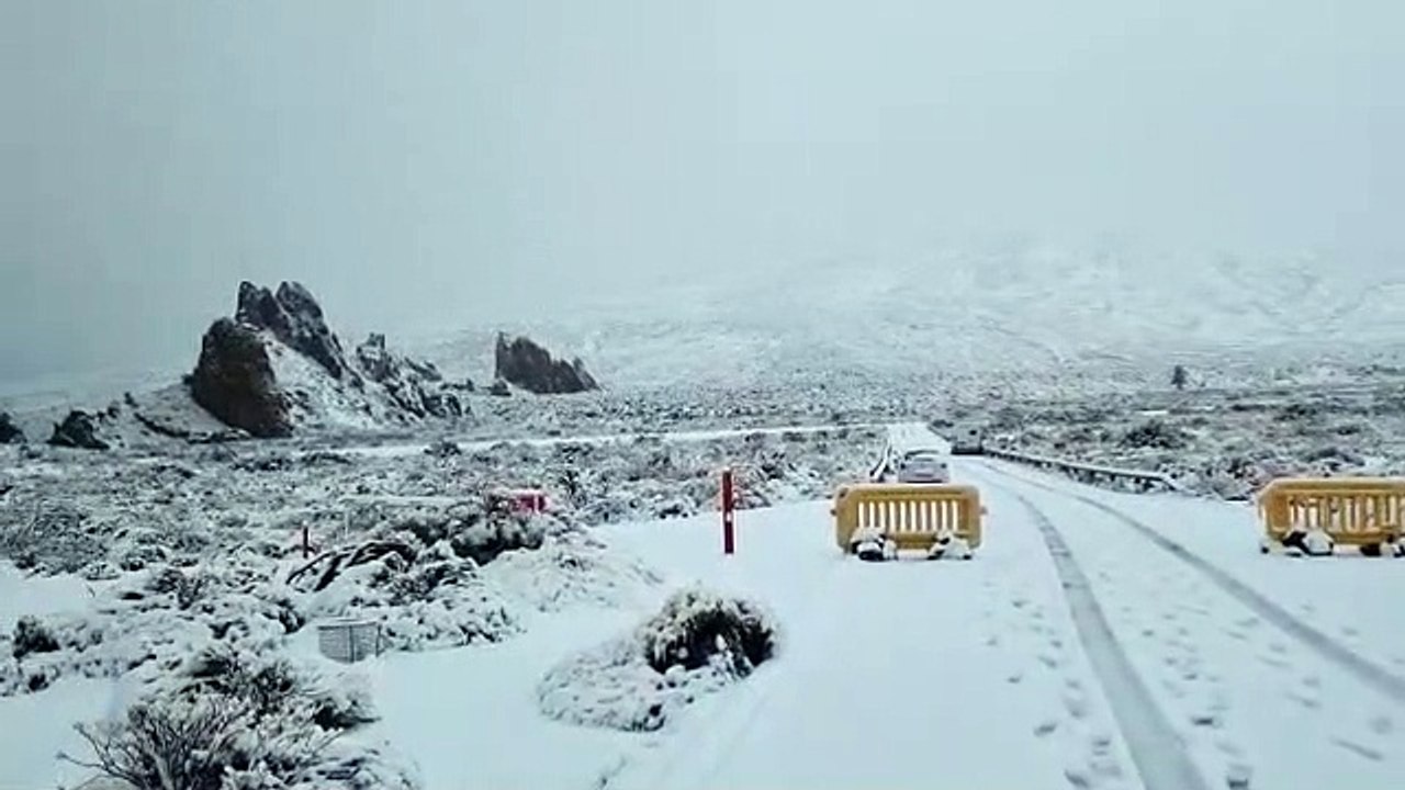 Primera nevada del invierno en El Teide