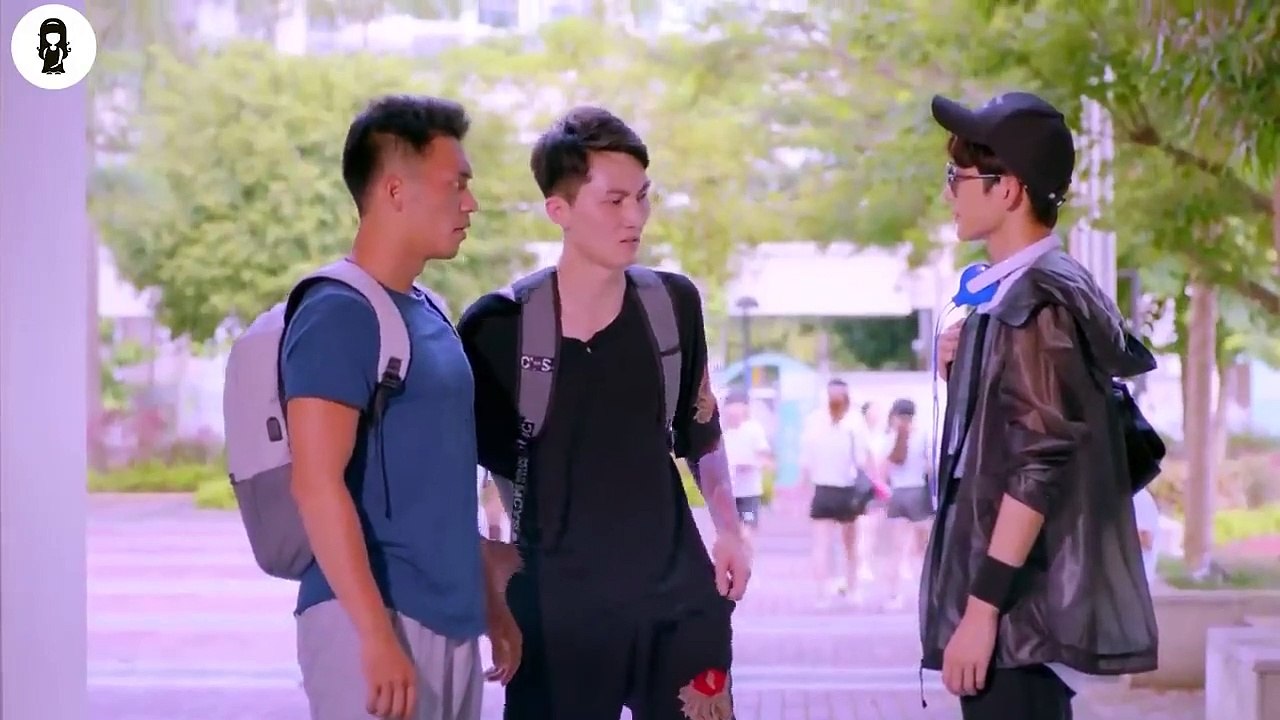 A Boy Stuck In All-Girls School & Becomes The Main Attraction