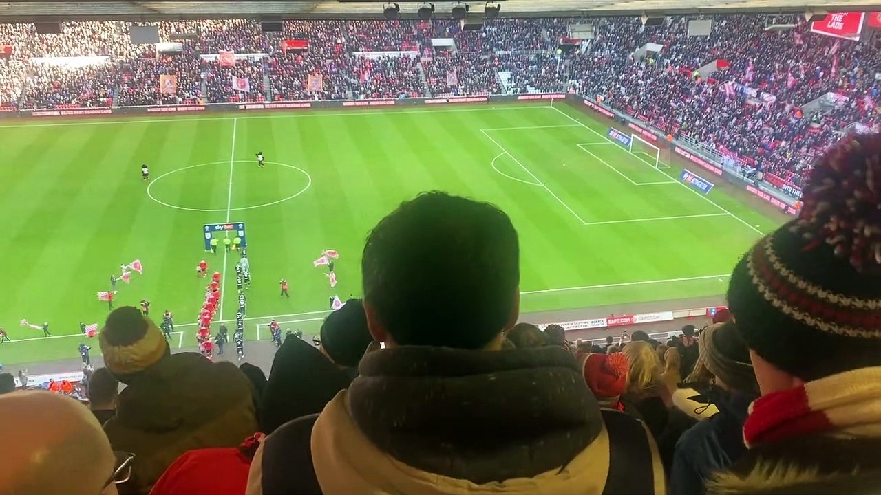 Packed Stadium of Light crowd welcomes Sunderla...