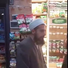 Tekel bayiye girdiler, 6 yaşındaki kız çocuğu sorulunca kaçtılar