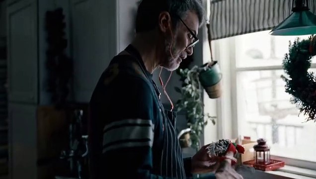 Ce spot publicitaire de La Poste norvégienne qui refait surface sur les réseaux sociaux et déclenche de nombreuses réactions en mettant et en scène un Père Noël... gay !
