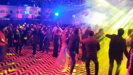 हैप्पी न्यू ईयर.....गीत-संगीत पर जमकर थिरके