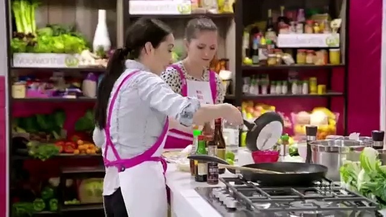 Family Food Fight - Se2 - Ep12 HD Watch