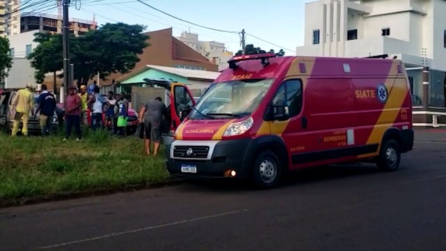 Colisão seguida de capotamento deixa homem ferido no Bairro Coqueiral