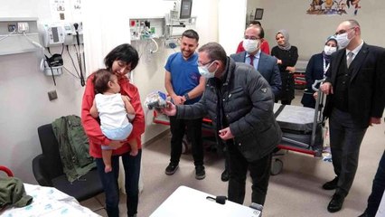 Vali Polat, yılbaşı gecesi kamu görevlilerini ziyaret etti