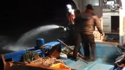 거제 이수도 인근 선박 3대 충돌...1명 구조 / YTN