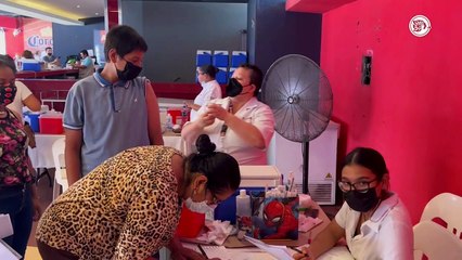 Veracruzanos acuden a aplicarse el refuerzo de la vacuna Abdalá